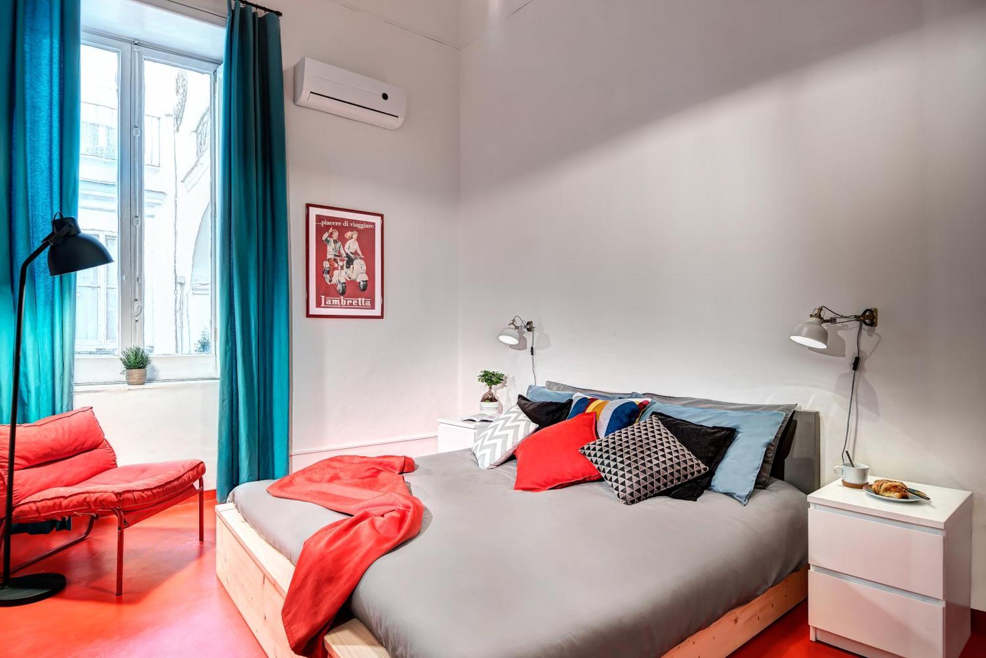 Nilos Flat Naples Historical Center ภายนอก รูปภาพ